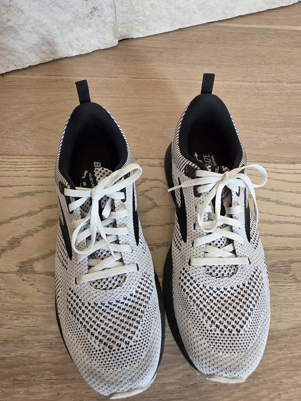 Brooks Womens White and Black Knit Running Shoes